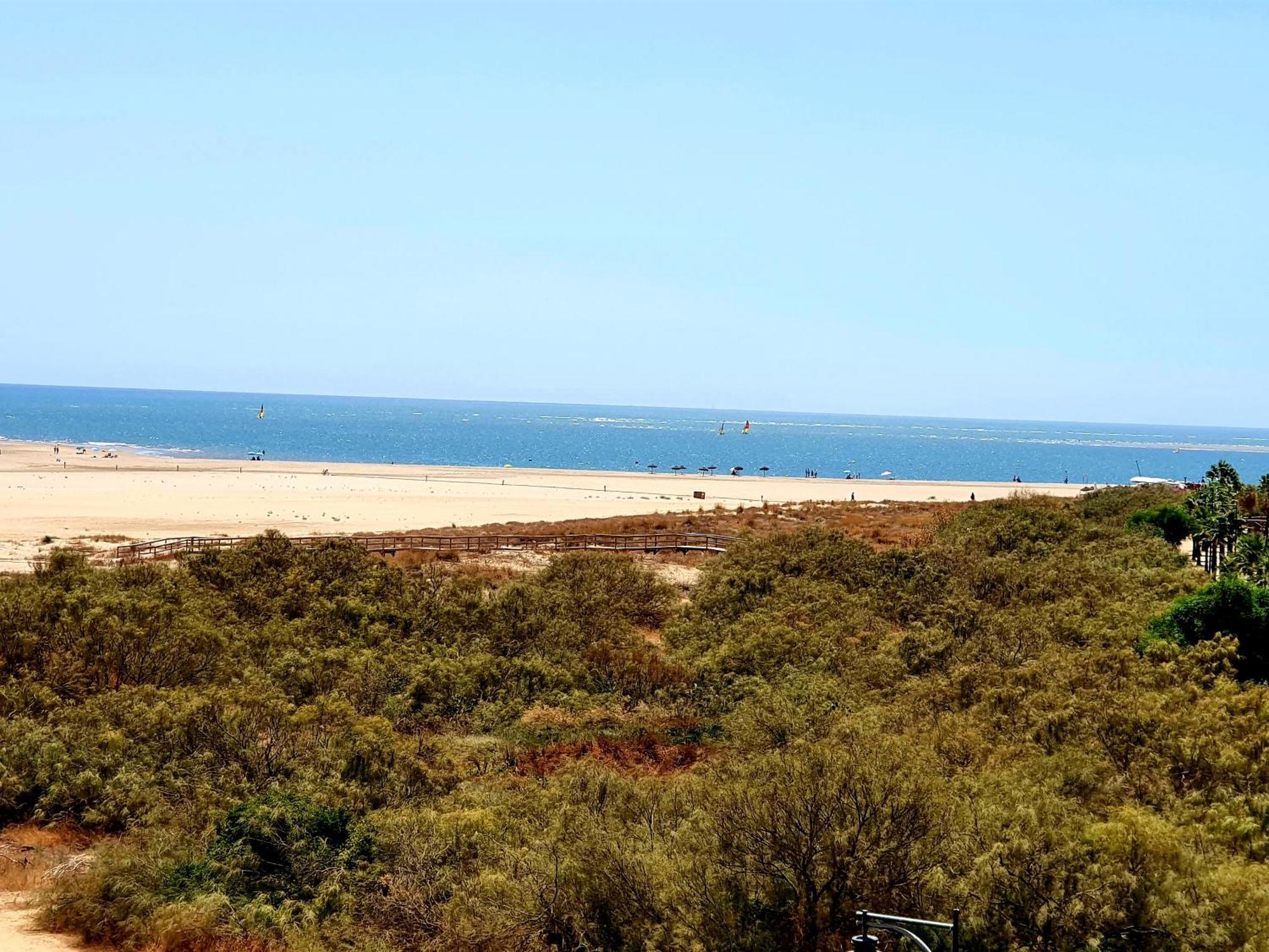Los Pelicanos, Isla Canela By Ac Real Luaran gambar